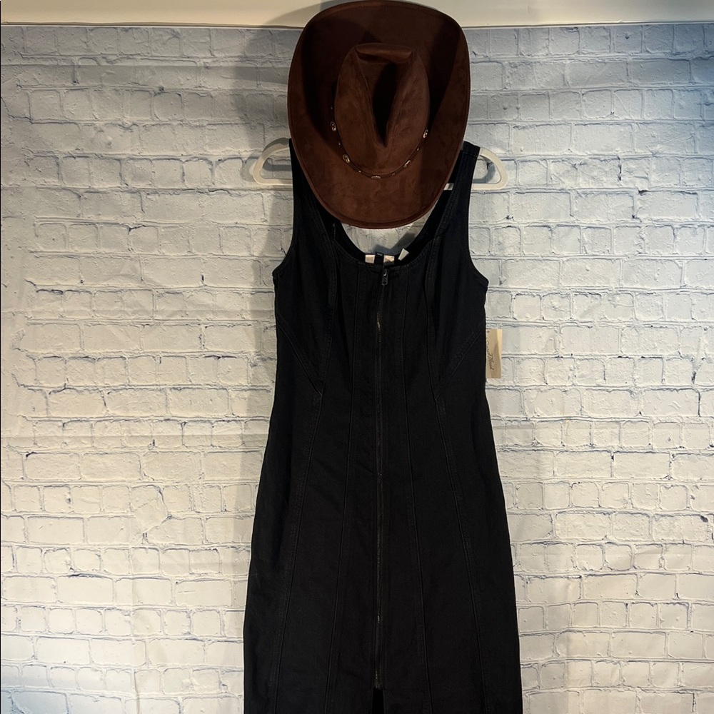 Chic Black Denim Dress with hat Universal Thread
